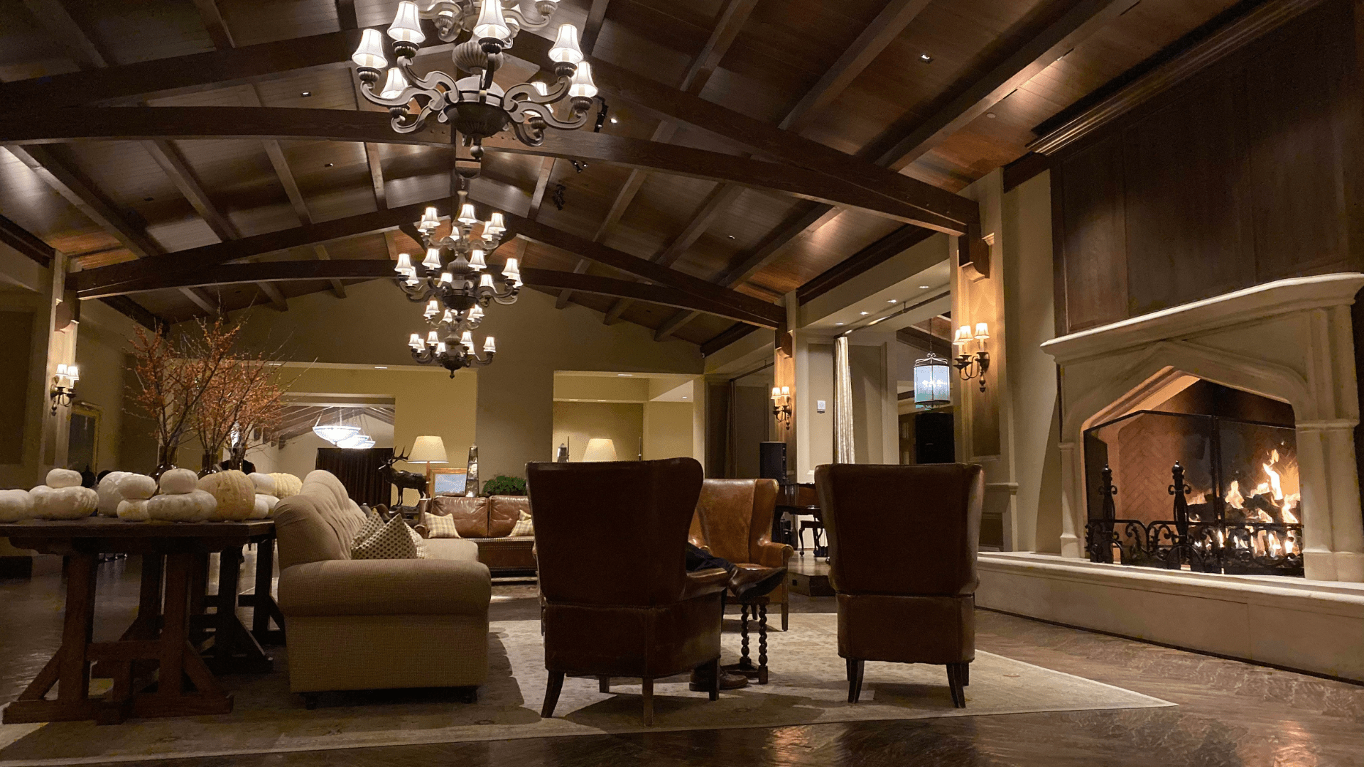 How Religious Items Fit in Home Décor ? - Luxury Art Canvas